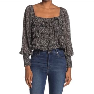 Astr Black and White Ruffled Puff Sleeve Blouse